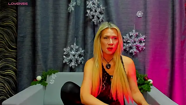 Luna  Lewis online show from 30, 12, 2024