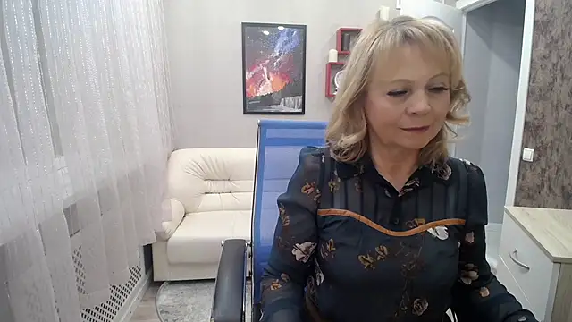 Milla Cutie18 online show from 11, 2, 2025