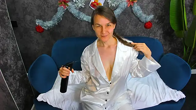 Snapshot of Lillian_White chatting on 14, 1, 2025 Lillian White online show from 14, 1, 2025