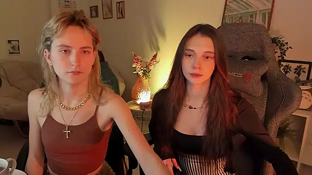 AveAngela online show from 16, 1, 2025