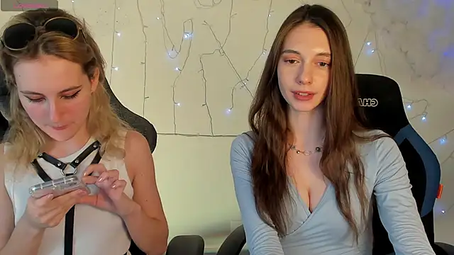 AveAngela online show from 19, 1, 2025