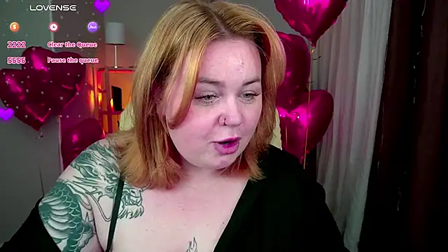 ZaraReignn online show from 14, 2, 2025