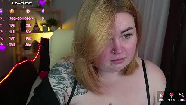 ZaraReignn online show from 27, 2, 2025