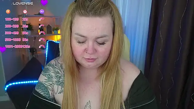 ZaraReignn online show from 17, 3, 2025