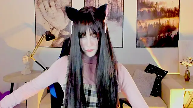 Snapshot of LuxRayi chatting on 28, 1, 2025 LuxRayi online show from 28, 1, 2025