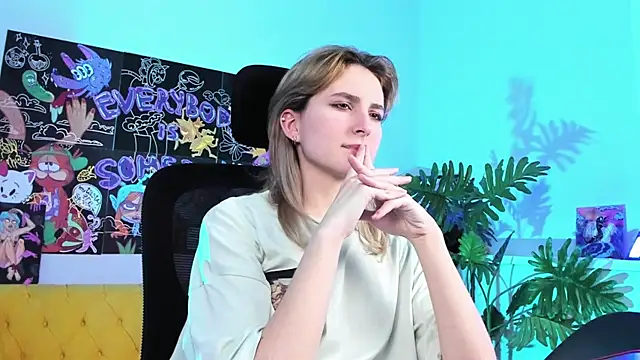 Snapshot of LuxRayi chatting on 18, 2, 2025 LuxRayi online show from 18, 2, 2025