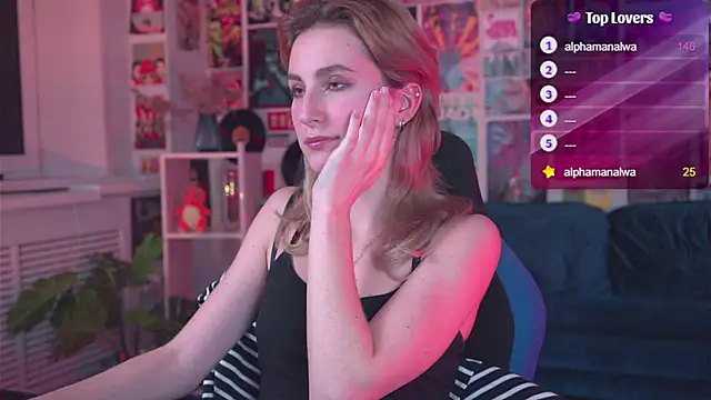 Snapshot of LuxRayi chatting on 20, 2, 2025 LuxRayi online show from 20, 2, 2025