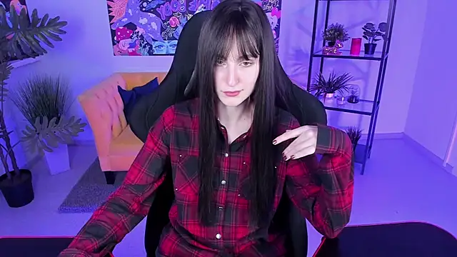 Snapshot of LuxRayi chatting on 13, 3, 2025 LuxRayi online show from 13, 3, 2025