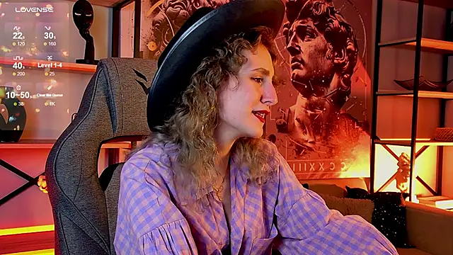 Snapshot of LuxRayi chatting on 26, 9, 2025 LuxRayi online show from 26, 9, 2025