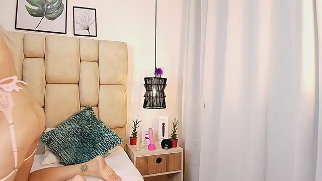 AdharaSmithh online show from 25, 2, 2025