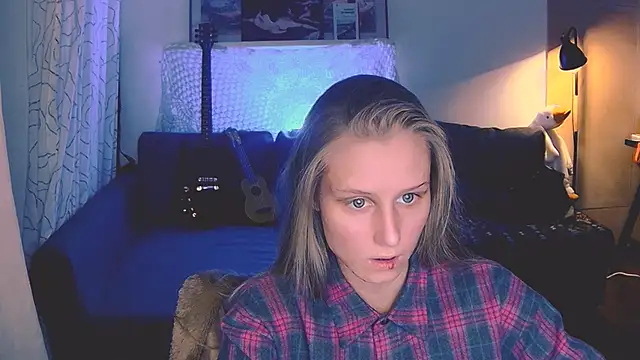 Snapshot of KatiKate chatting on 5, 12, 2024 KatiKate online show from 5, 12, 2024