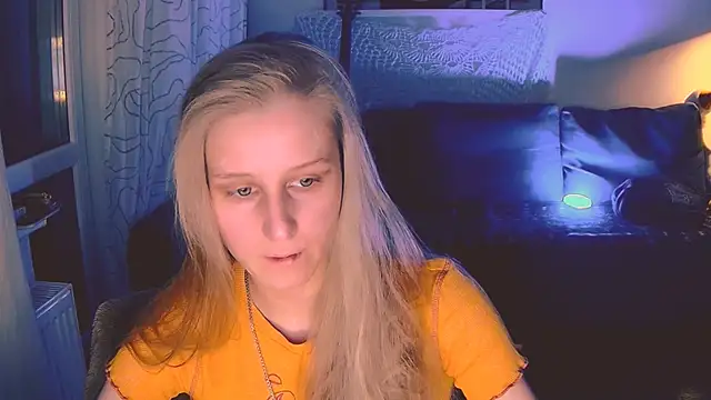 Snapshot of KatiKate chatting on 8, 12, 2024 KatiKate online show from 8, 12, 2024