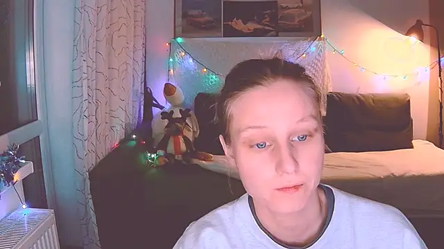 Snapshot of KatiKate chatting on 23, 12, 2024 KatiKate online show from 23, 12, 2024