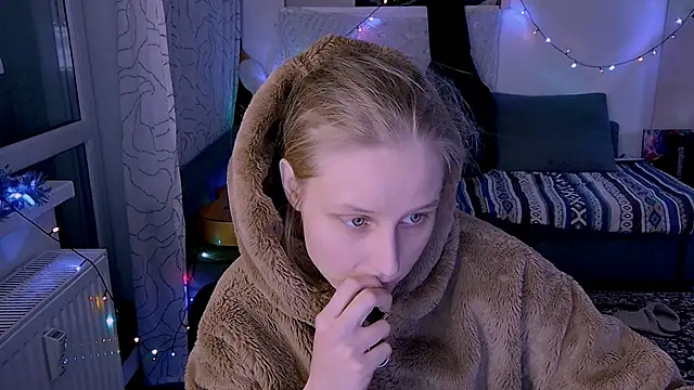 Snapshot of KatiKate chatting on 3, 2, 2025 KatiKate online show from 3, 2, 2025