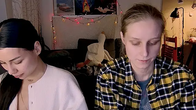 Snapshot of KatiKate chatting on 6, 2, 2025 KatiKate online show from 6, 2, 2025