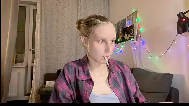 Snapshot of KatiKate chatting on 10, 2, 2025 KatiKate online show from 10, 2, 2025