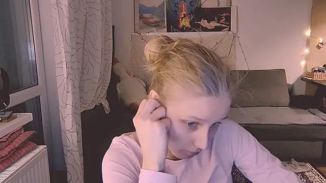 Snapshot of KatiKate chatting on 17, 2, 2025 KatiKate online show from 17, 2, 2025