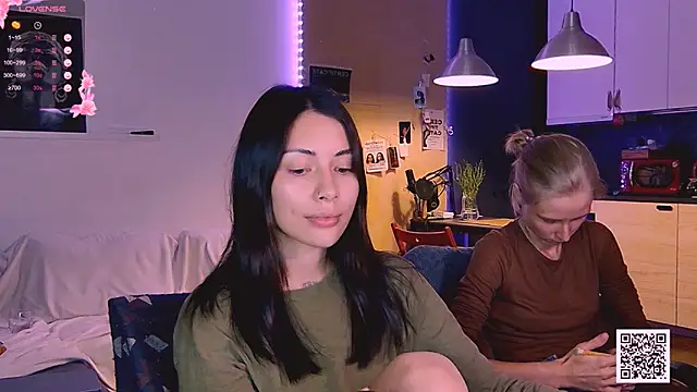 Snapshot of KatiKate chatting on 10, 9, 2025 KatiKate online show from 10, 9, 2025