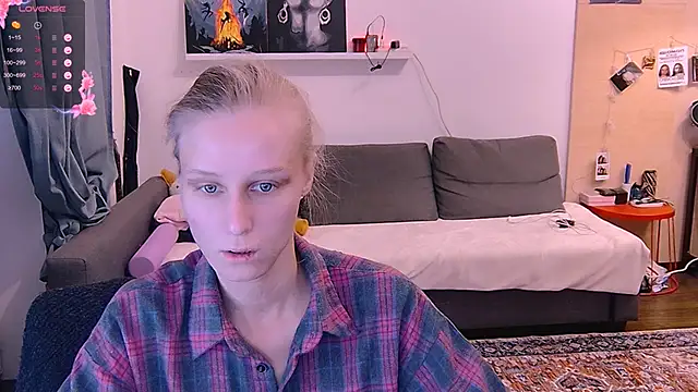 Snapshot of KatiKate chatting on 5, 10, 2025 KatiKate online show from 5, 10, 2025