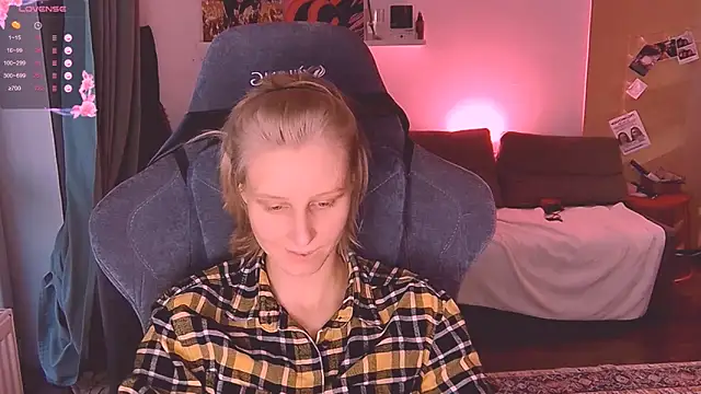 Snapshot of KatiKate chatting on 22, 10, 2025 KatiKate online show from 22, 10, 2025