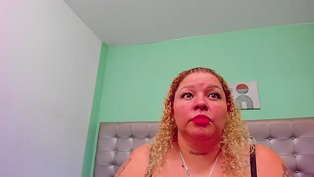 selena castillo online show from 13, 2, 2025