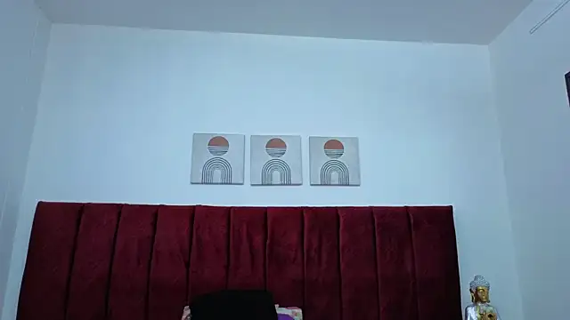 selena castillo online show from 15, 1, 2026