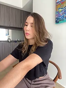 SophieRaily  online show from 13, 12, 2024