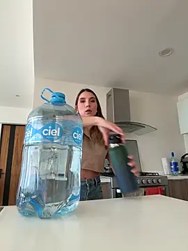 SophieRaily  online show from 5, 2, 2025