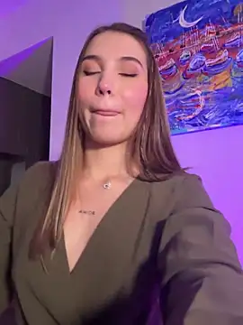 SophieRaily  online show from 27, 2, 2025