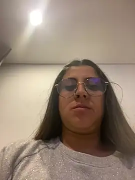 Snapshot of girl_anni chatting on 18, 2, 2025 girl anni online show from 18, 2, 2025