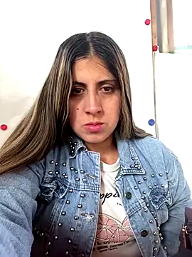 Snapshot of girl_anni chatting on 1, 10, 2025 girl anni online show from 1, 10, 2025