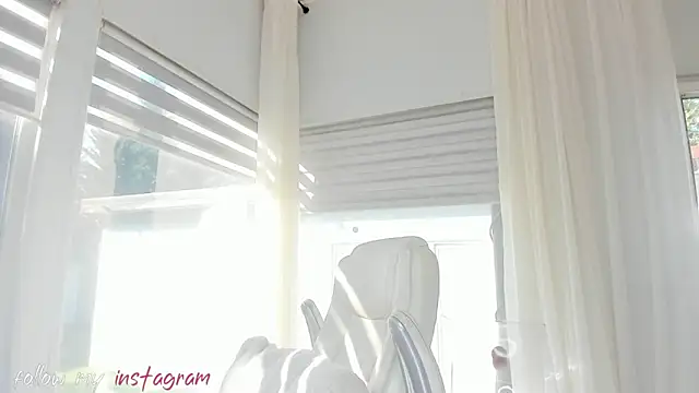 missdiamond  online show from 8, 3, 2025