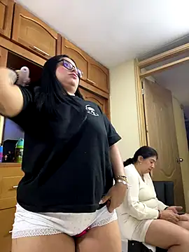 alissonfernandez  online show from 16, 10, 2025