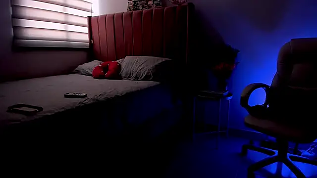 Ninamirley online show from 16, 12, 2024