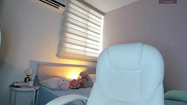 Ninamirley online show from 19, 2, 2026