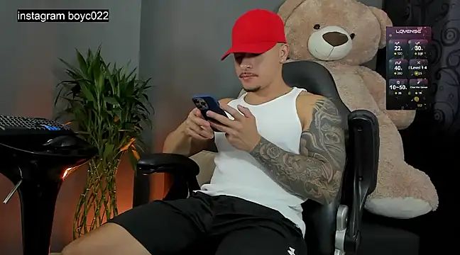 boyc022  online show from 28, 2, 2025