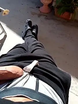 Snapshot of MrTamburine22 chatting on 24, 10, 2025 MrTamburine22 online show from 24, 10, 2025