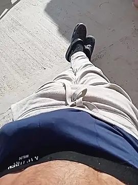 Snapshot of MrTamburine22 chatting on 11, 11, 2025 MrTamburine22 online show from 11, 11, 2025