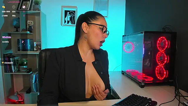 Sue Wolls online show from 15, 1, 2025