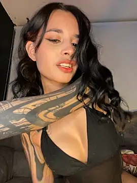 alessia iris19 online show from 28, 9, 2025