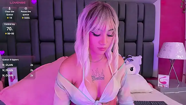 MadissonRey online show from 14, 1, 2025