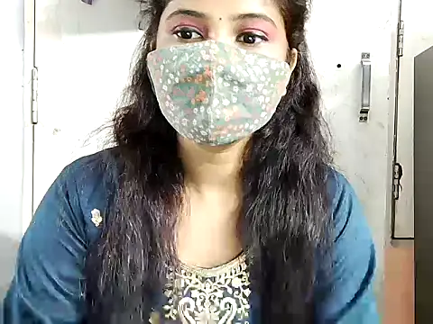 Snapshot of samosa73 chatting on 18, 10, 2025 samosa73 online show from 18, 10, 2025