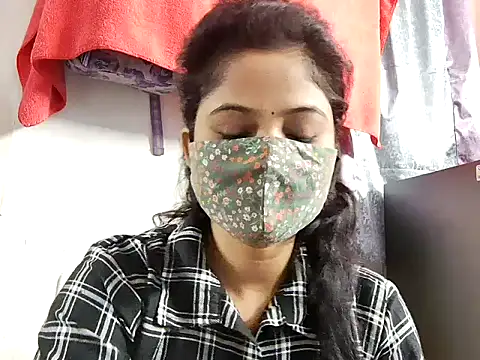 Snapshot of samosa73 chatting on 21, 11, 2025 samosa73 online show from 21, 11, 2025