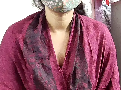 Snapshot of samosa73 chatting on 29, 11, 2025 samosa73 online show from 29, 11, 2025