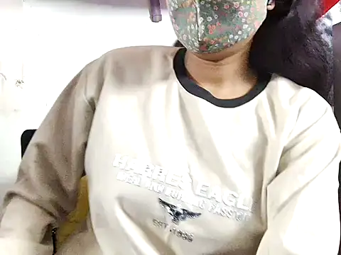 Snapshot of samosa73 chatting on 4, 12, 2025 samosa73 online show from 4, 12, 2025