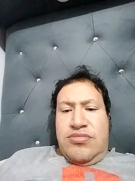 Snapshot of Alee3xxx chatting on 12, 10, 2025 Alee3xxx online show from 12, 10, 2025