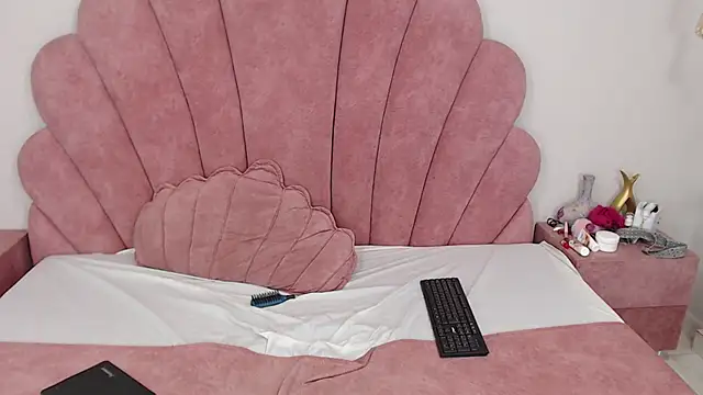 Snapshot of Candy_Bony chatting on 28, 12, 2024 Candy Bony online show from 28, 12, 2024