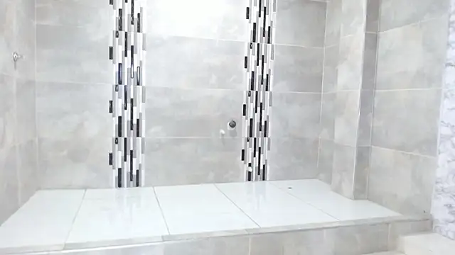 Snapshot of Candy_Bony chatting on 17, 12, 2025 Candy Bony online show from 17, 12, 2025