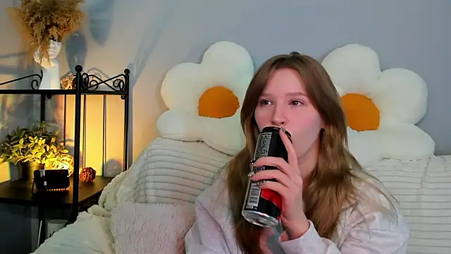 EvaStevs online show from 3, 2, 2025