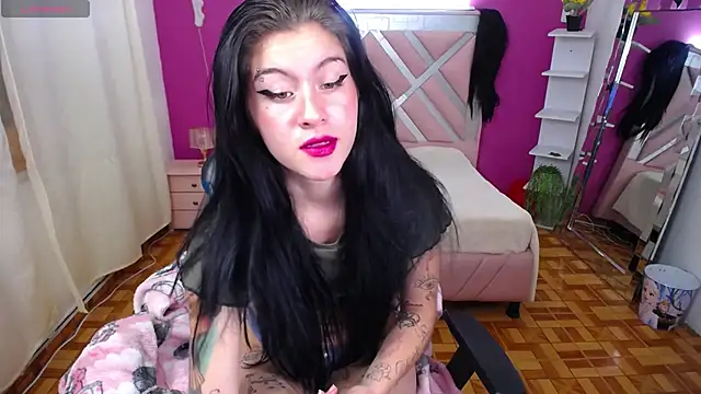 Kate Laurence  online show from 24, 2, 2025